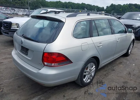 2011 Volkswagen Jetta Sportwagen 2.0L Tdi z USA, uszkodzony, nr VIN 3VWPL7AJXBM707271